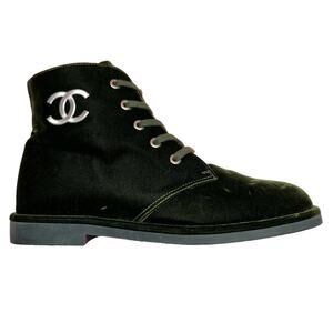 CHANEL Interlocking CC Logo Velvet Lace-Up Boots EU 38 US 8 Green Ankle Booties